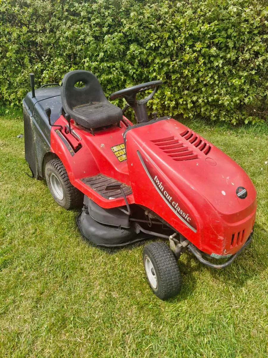 Castlegarden ride on mower Delivery available - Image 1