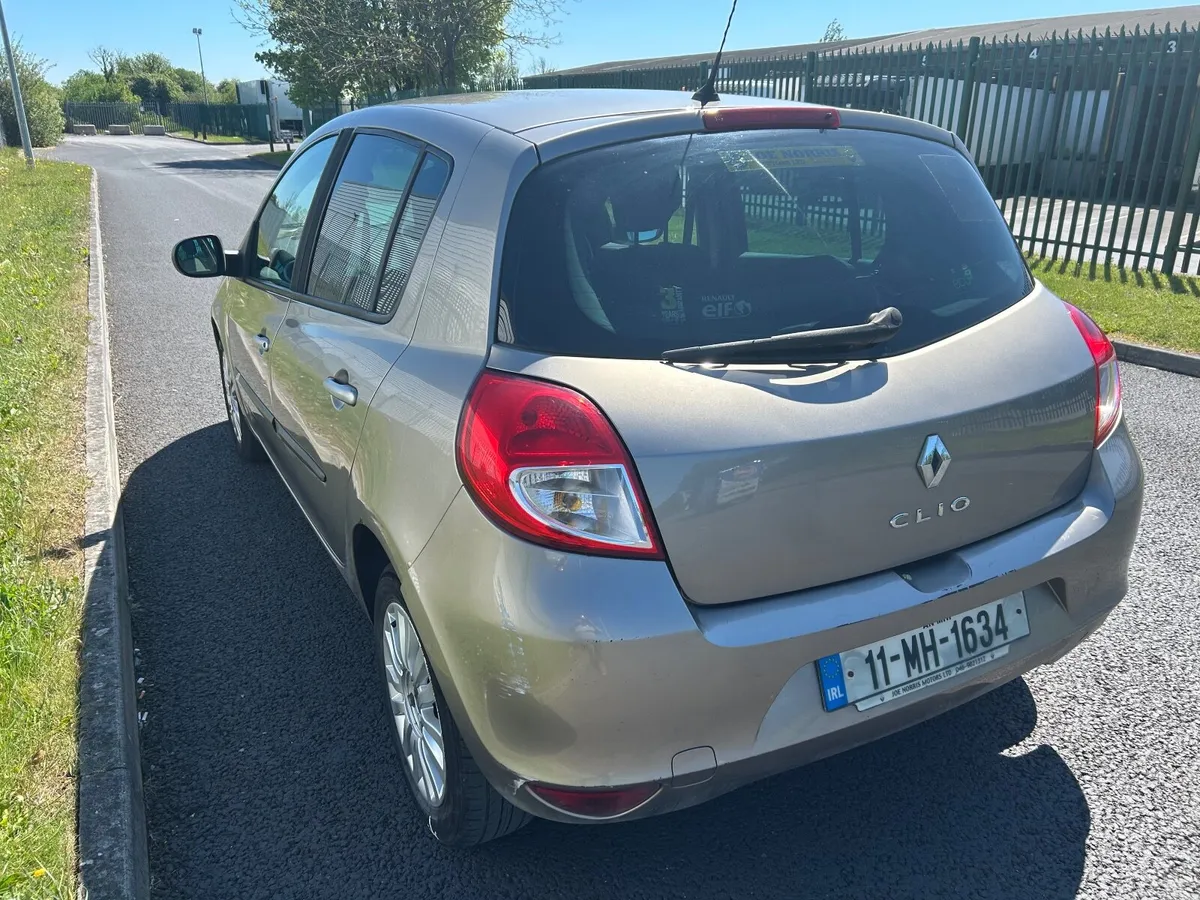 2011 Renault Clio 1.2 nct and tax trade to clear - Image 2