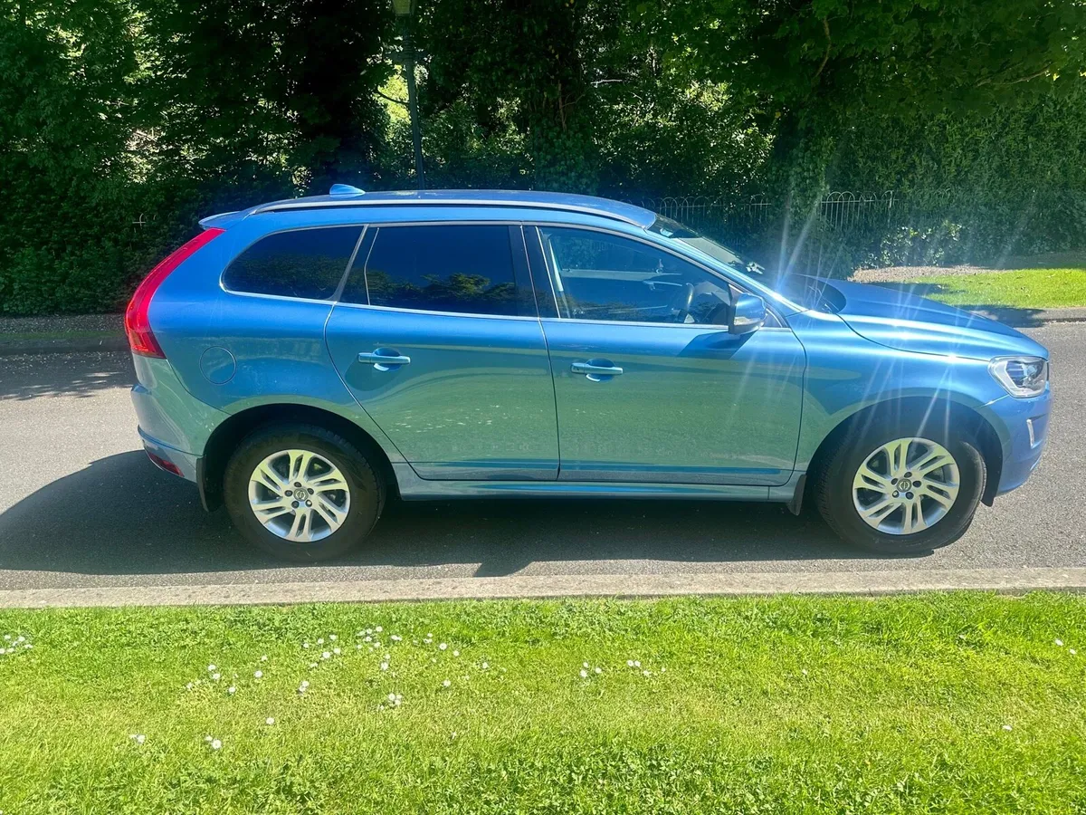 Volvo XC60SE Auto low mileage - Image 4