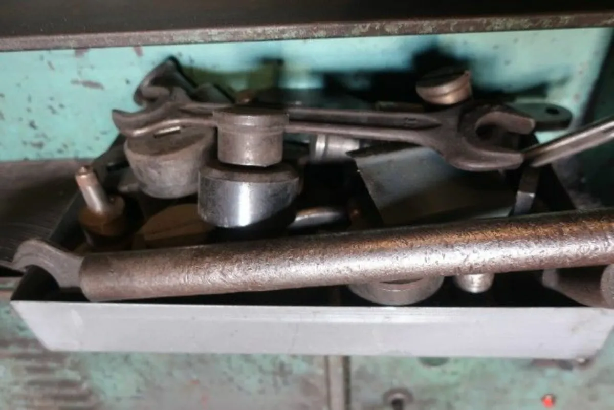 Hydraulic Iron Worker with Tooling & Much More!!! - Image 3