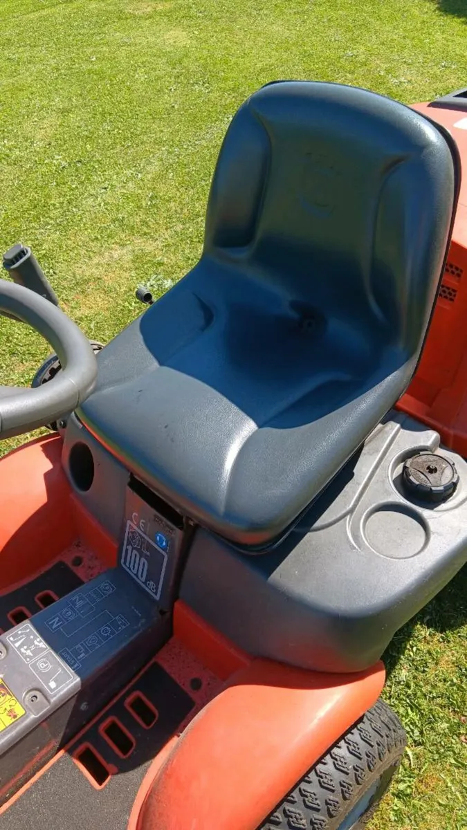 Husqvarna Rider 94 combi hydrostatic - Image 3