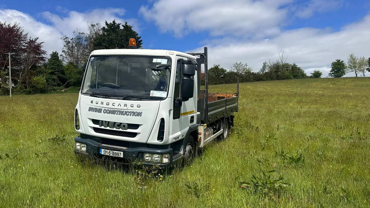 2017 Iveco 75E 160 Tipper - Image 4