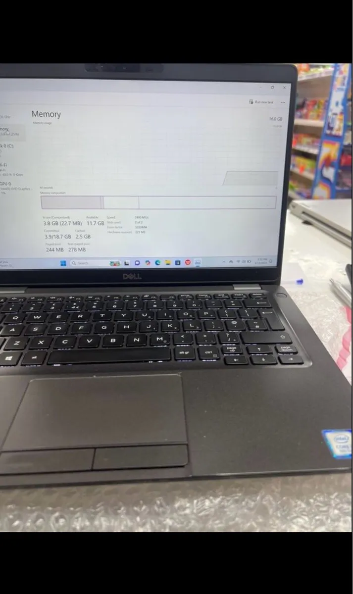 Dell Latitude 5300 touchscreen i7 - Image 3