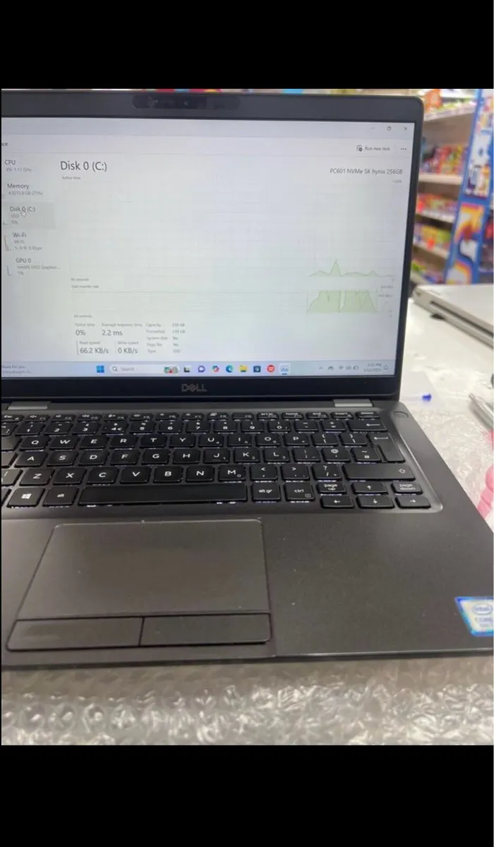 Dell Latitude 5300 touchscreen i7 - Image 4