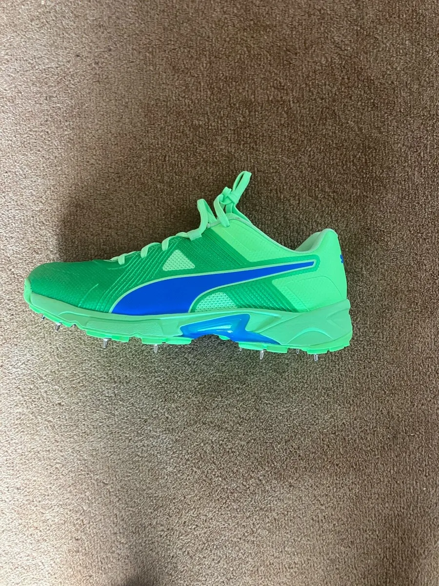 Cricket Boots/Spikes - Size UK 9 - Green - Image 1