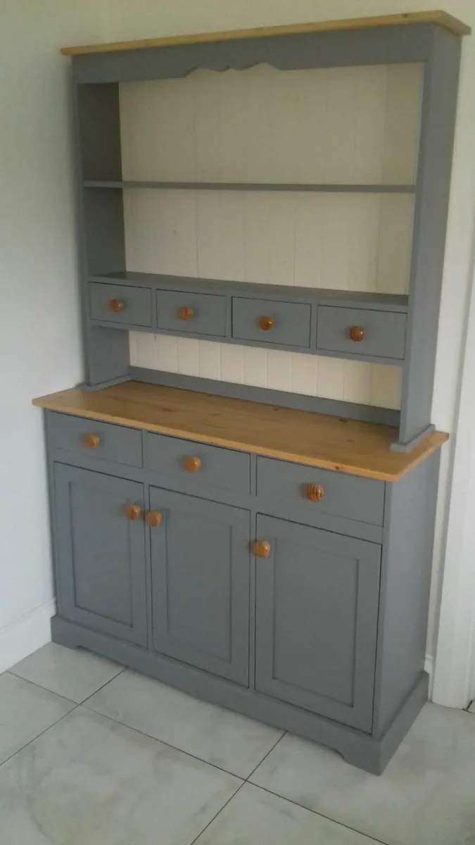 Pine workshop, made to measure furniture - Image 4
