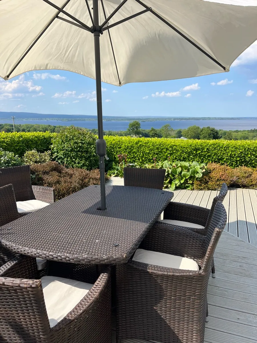 Garden table and chairs - Image 2