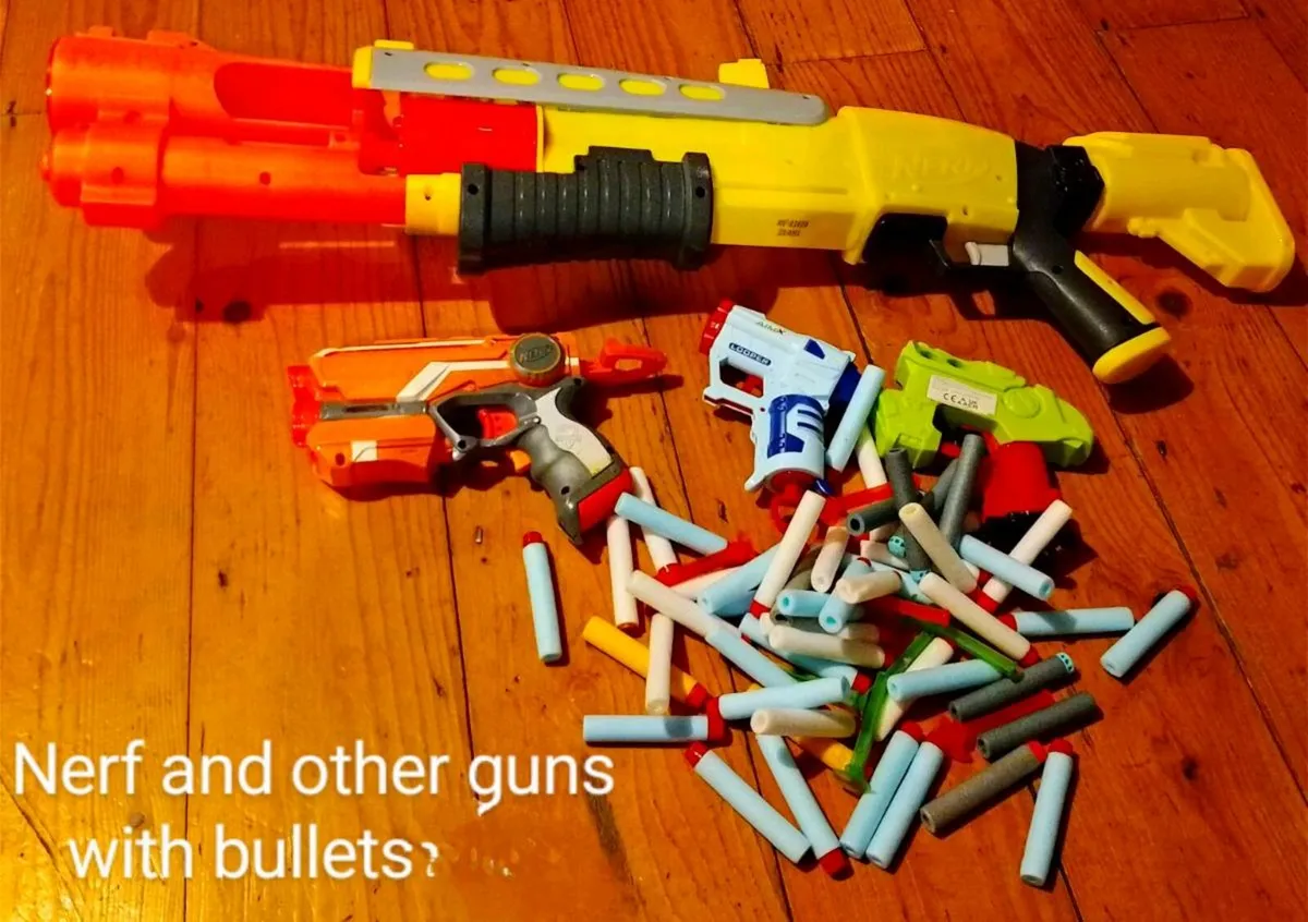 Bundle of children's toys - Image 1