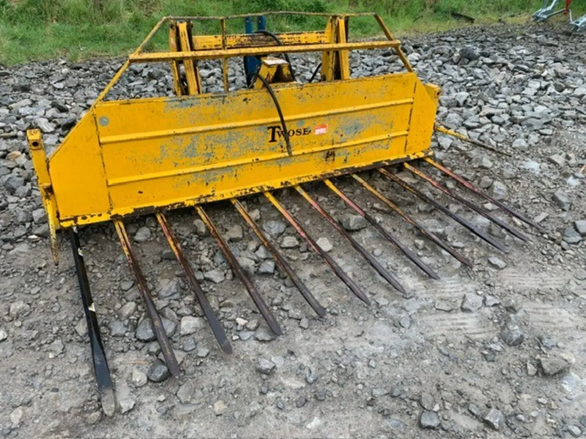 TWOSE 12 TINE 9' PO BUCKRAKE - Image 1