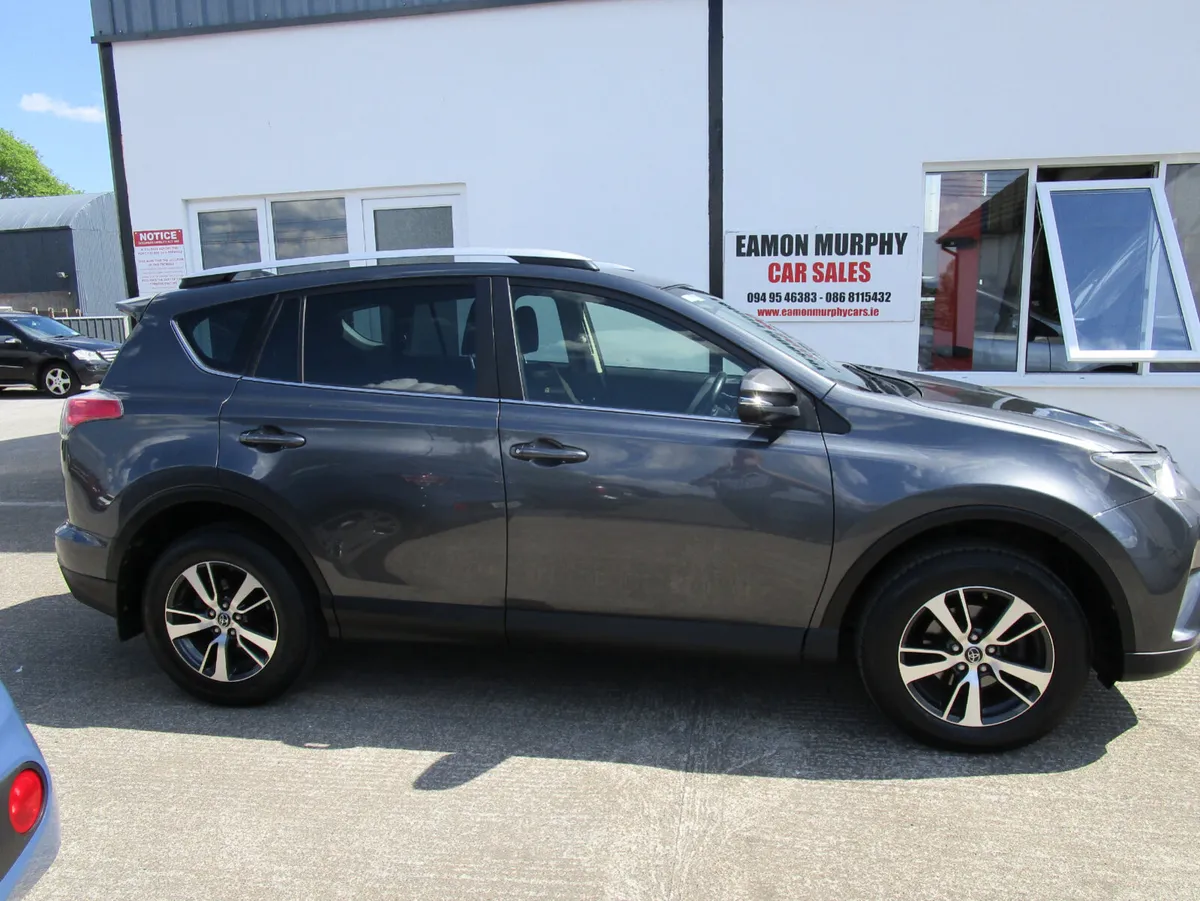 Toyota RAV4 2016 - Image 2