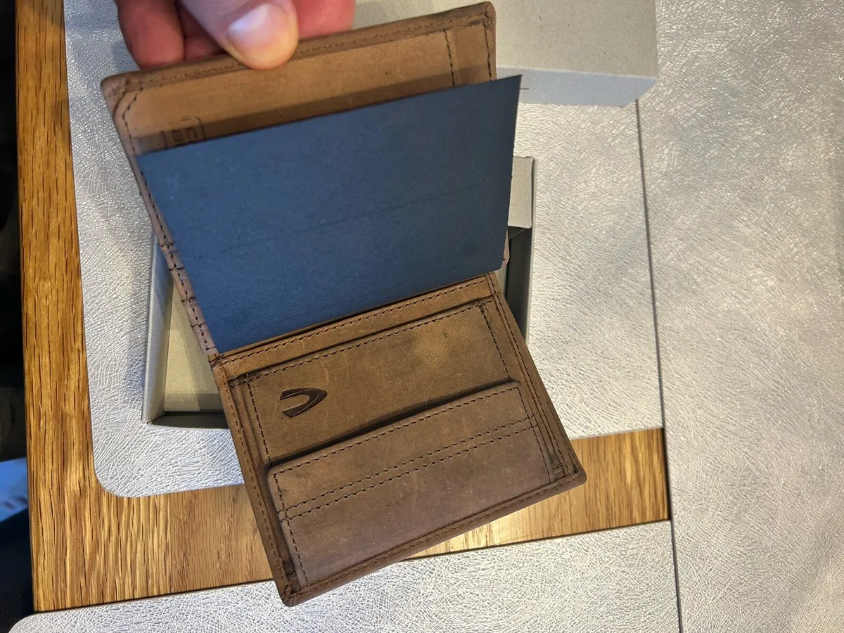 Camel Active RFID safe leather wallet NEW - Image 2