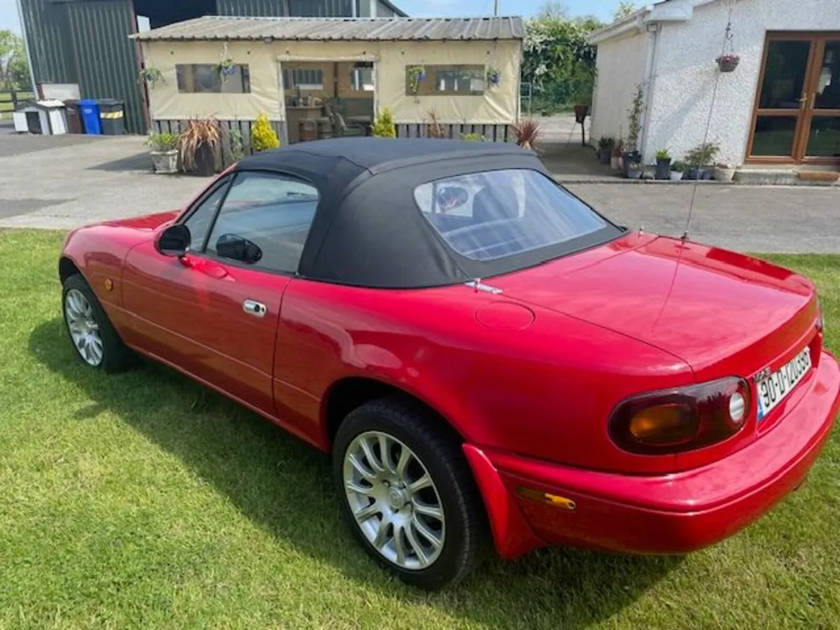 Mazda MX-5 1990 - Image 2