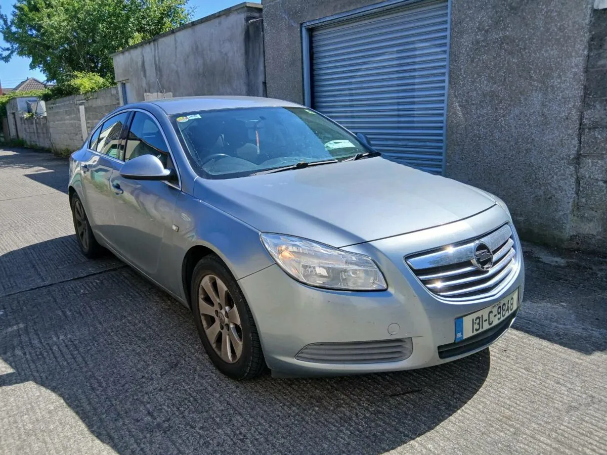 2013 OPEL INSIGNIA NCT 11/25 TAX 11/25 - Image 1