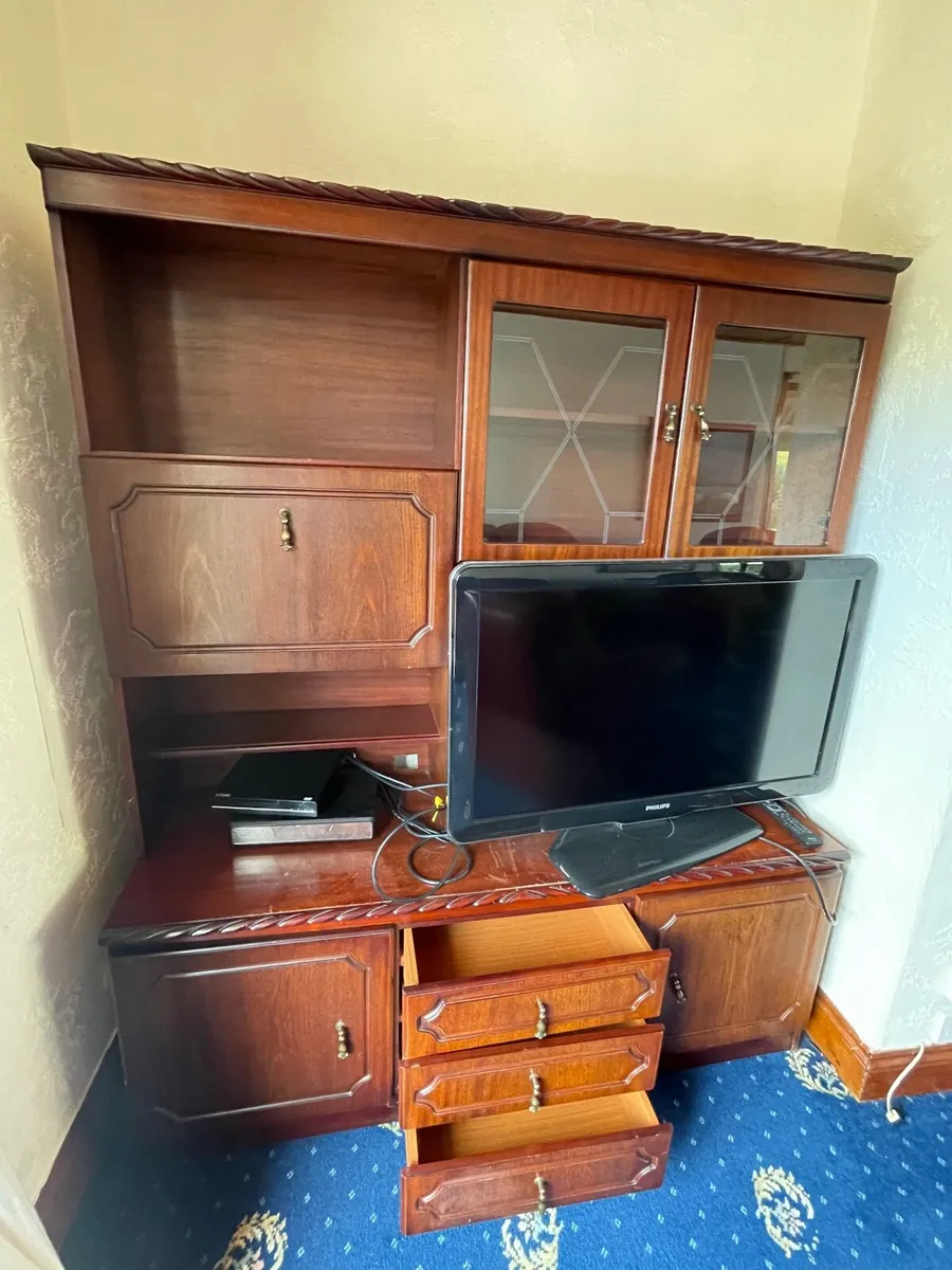 Dining room cabinet - Image 1