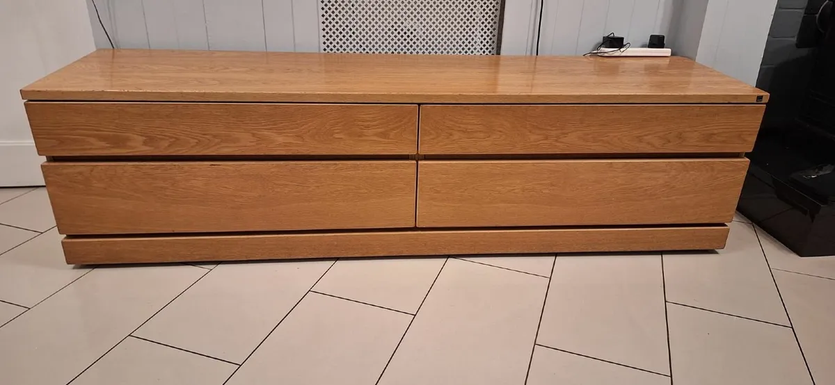 TV Unit - Image 2