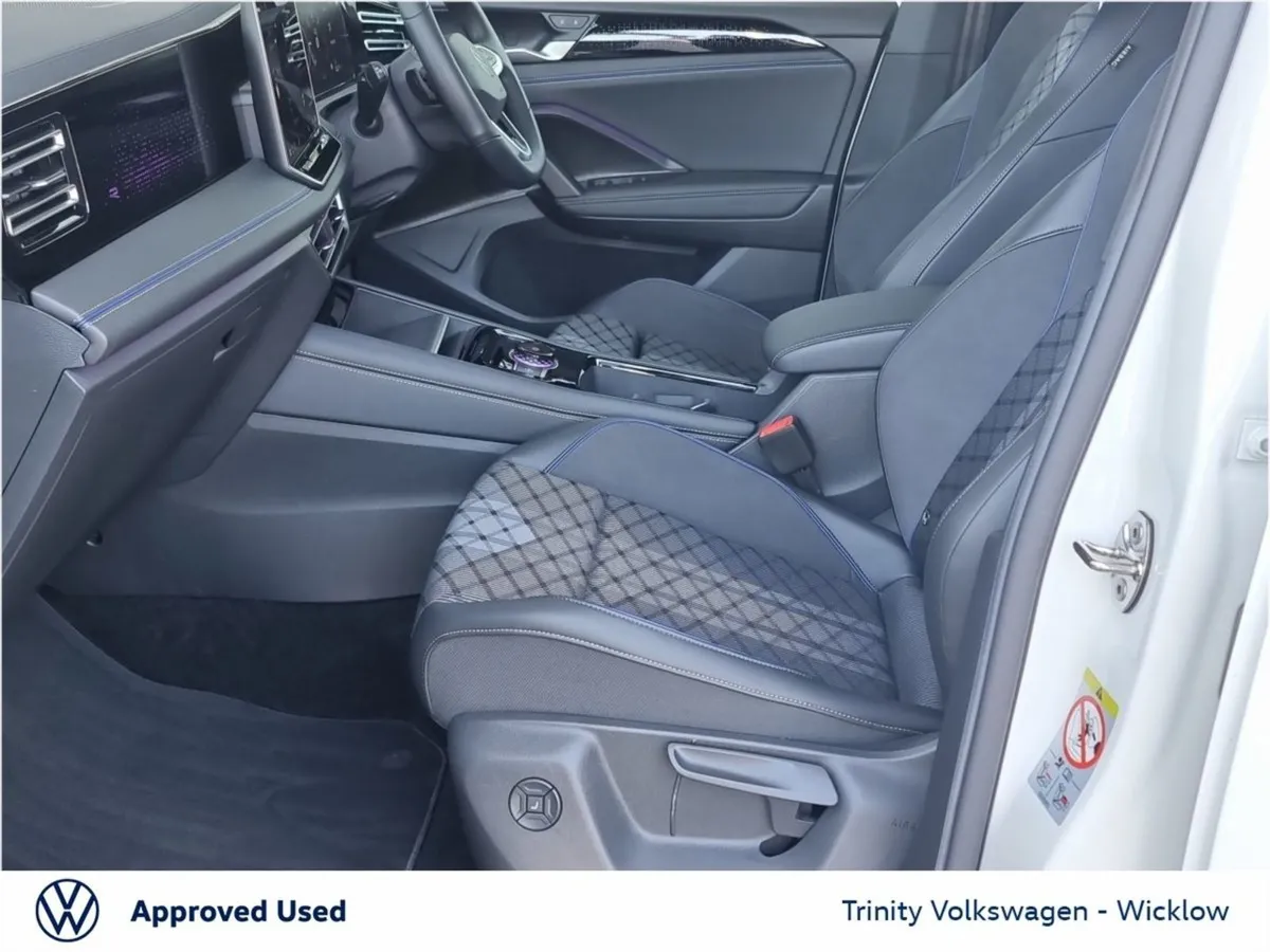 Volkswagen Tiguan R-line DSG 2.0 TDI 150 BHP Trin - Image 4