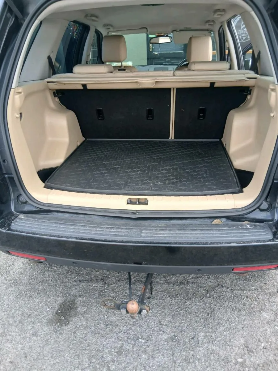 Land Rover - Image 3