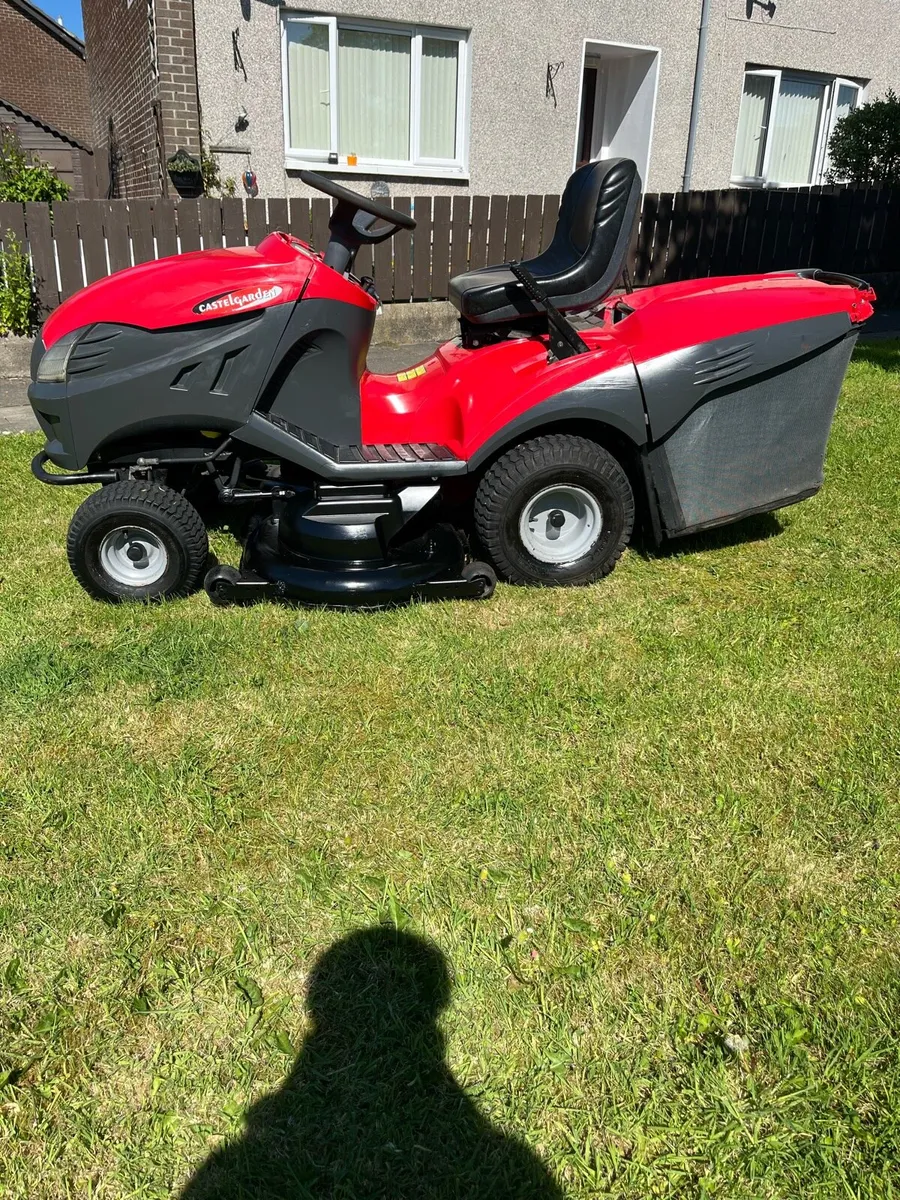 Castlega 50inch petrol ride on lawnmower - Image 2