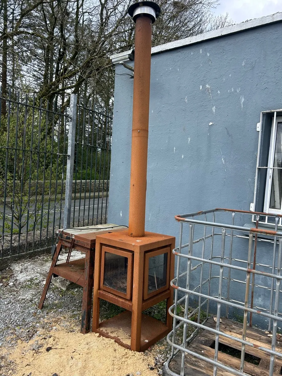 Outdoor stove