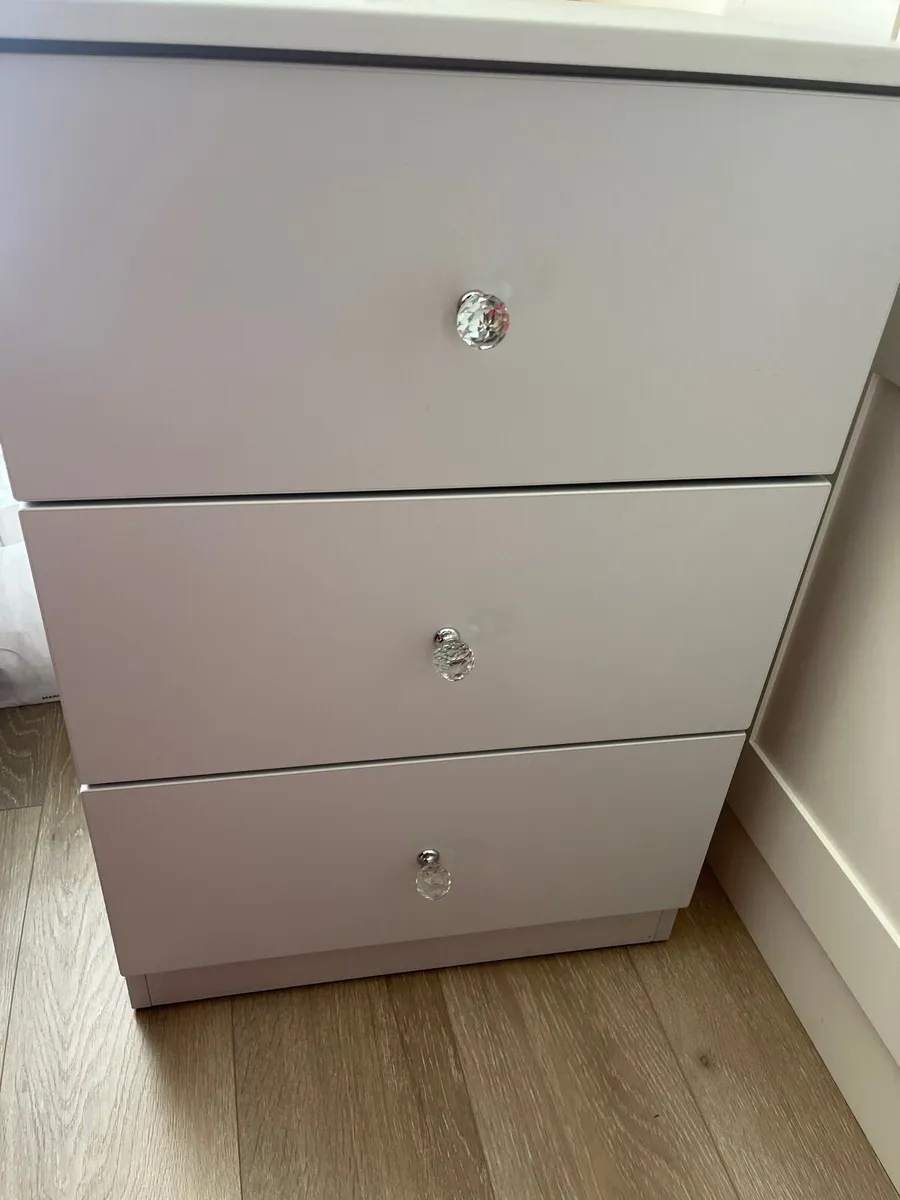 Chest of drawers - Image 2