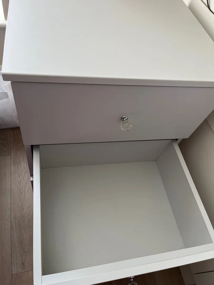 Chest of drawers - Image 4