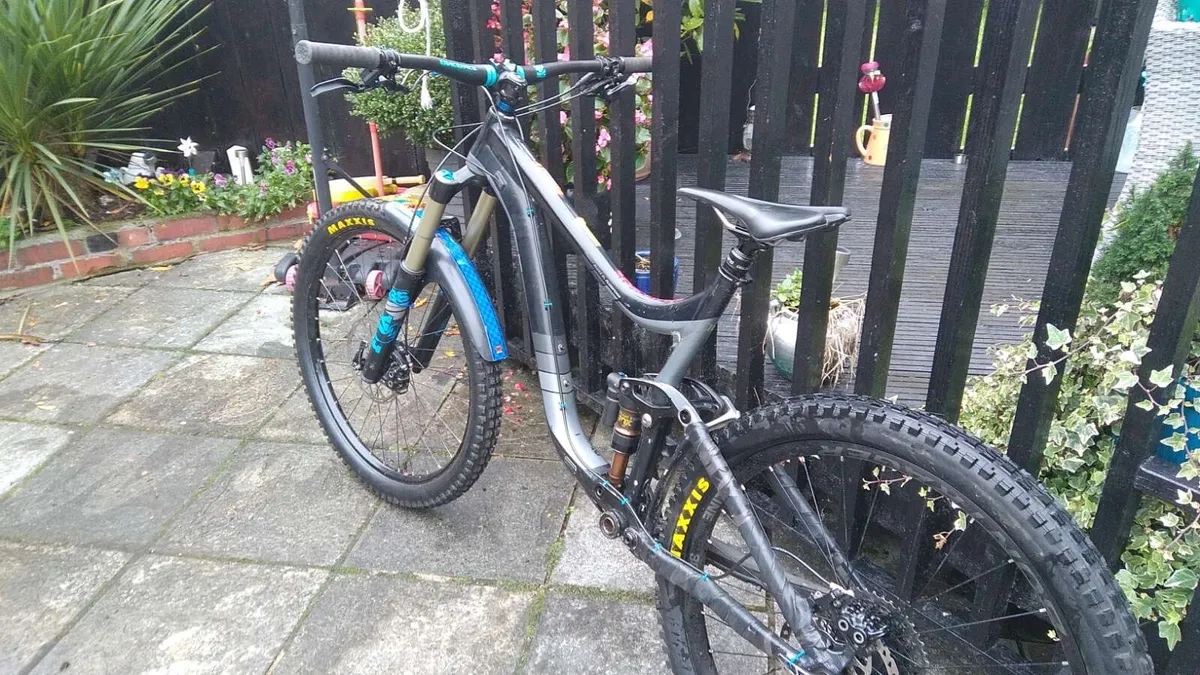 2016 Giant Reign (UPGRADED!!) - Image 2