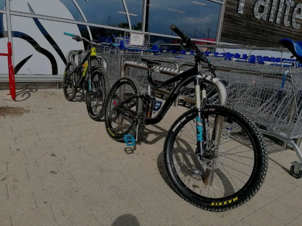 2016 Giant Reign (UPGRADED!!) - Image 4