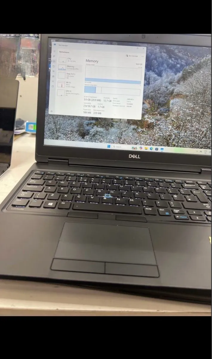 Dell Precision 3530 - Image 2