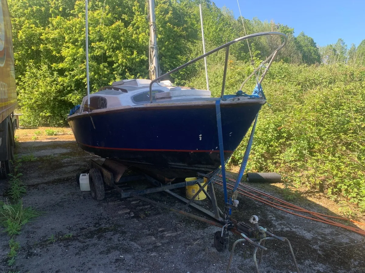 Sail boat with road trailer - Image 4