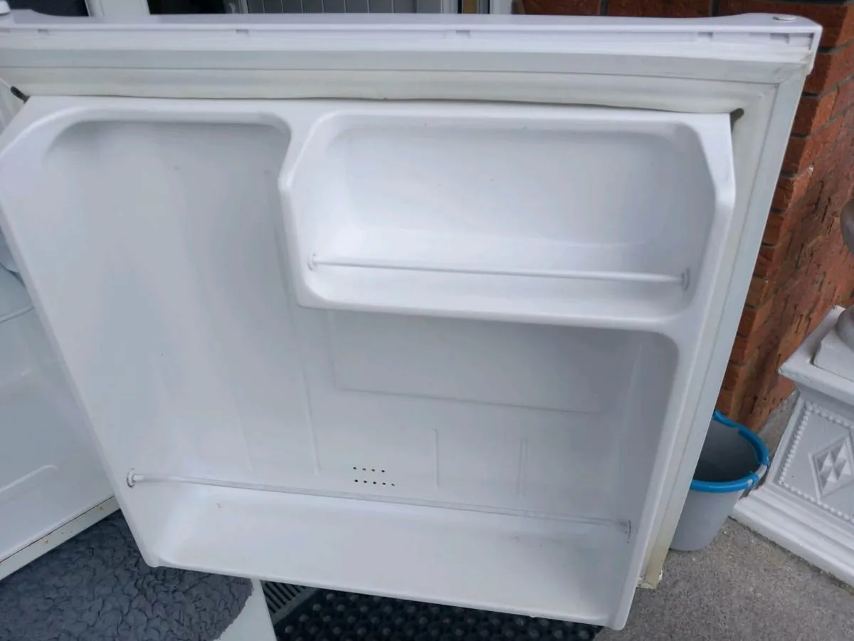 Fridge/freezer - Image 3