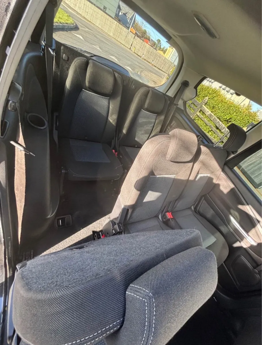 Ford Galaxy 7 Seater 2012 - Image 4