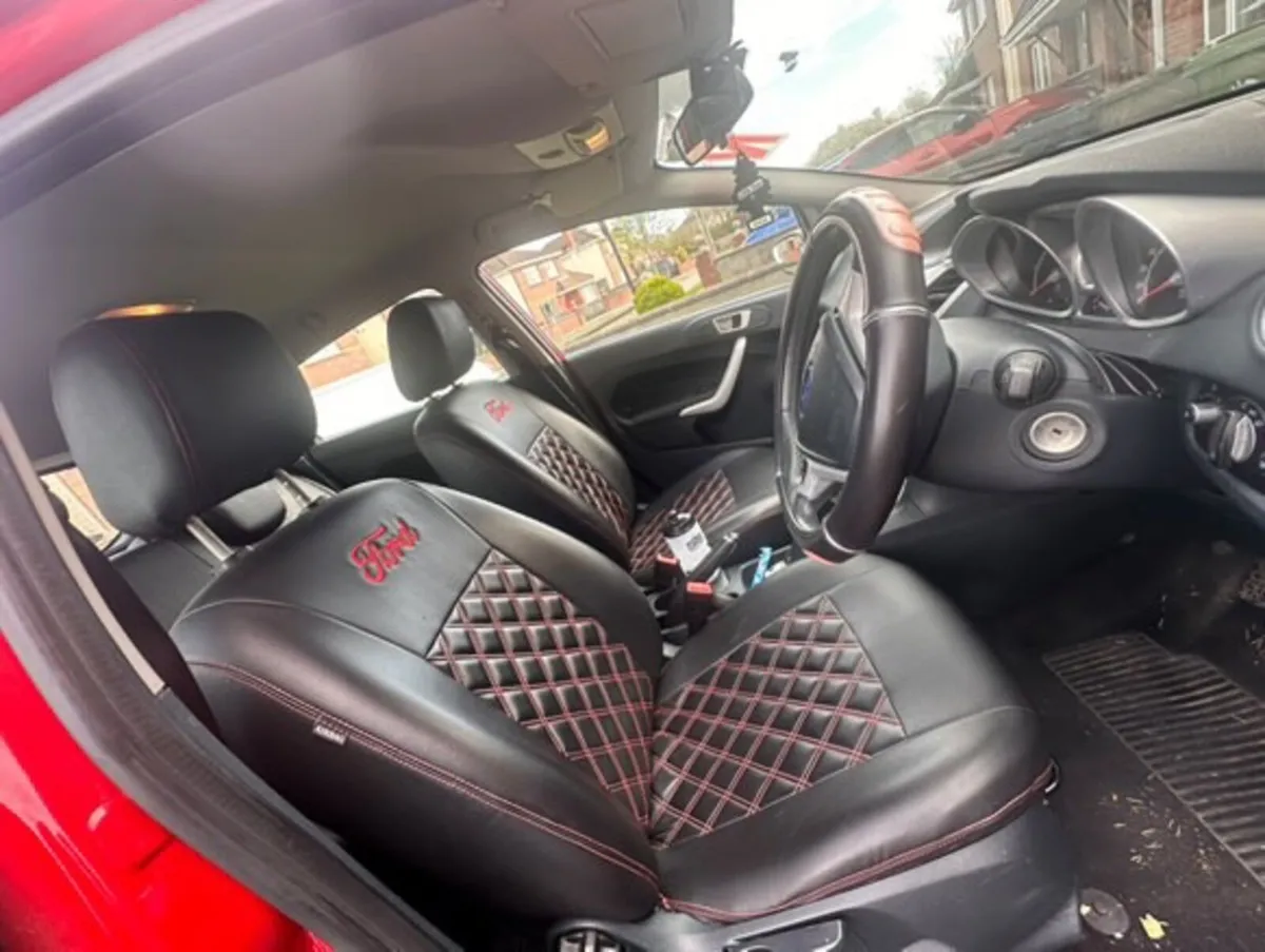 Ford Fiesta 2012 - Image 4
