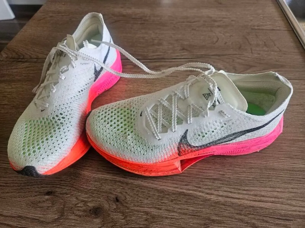 Nike Vaporfly 3 Womens - Image 1