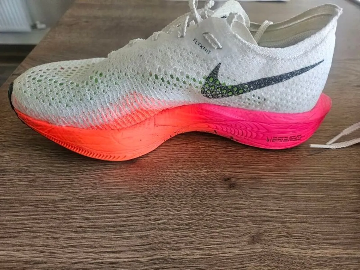 Nike Vaporfly 3 Womens - Image 2