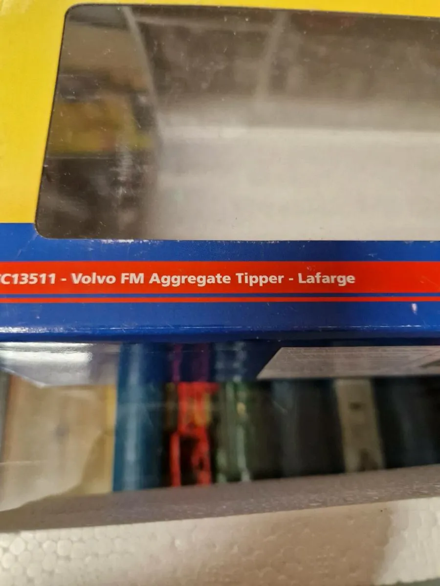 Corgi Volvo Tipper Truck 1.50 - Image 3