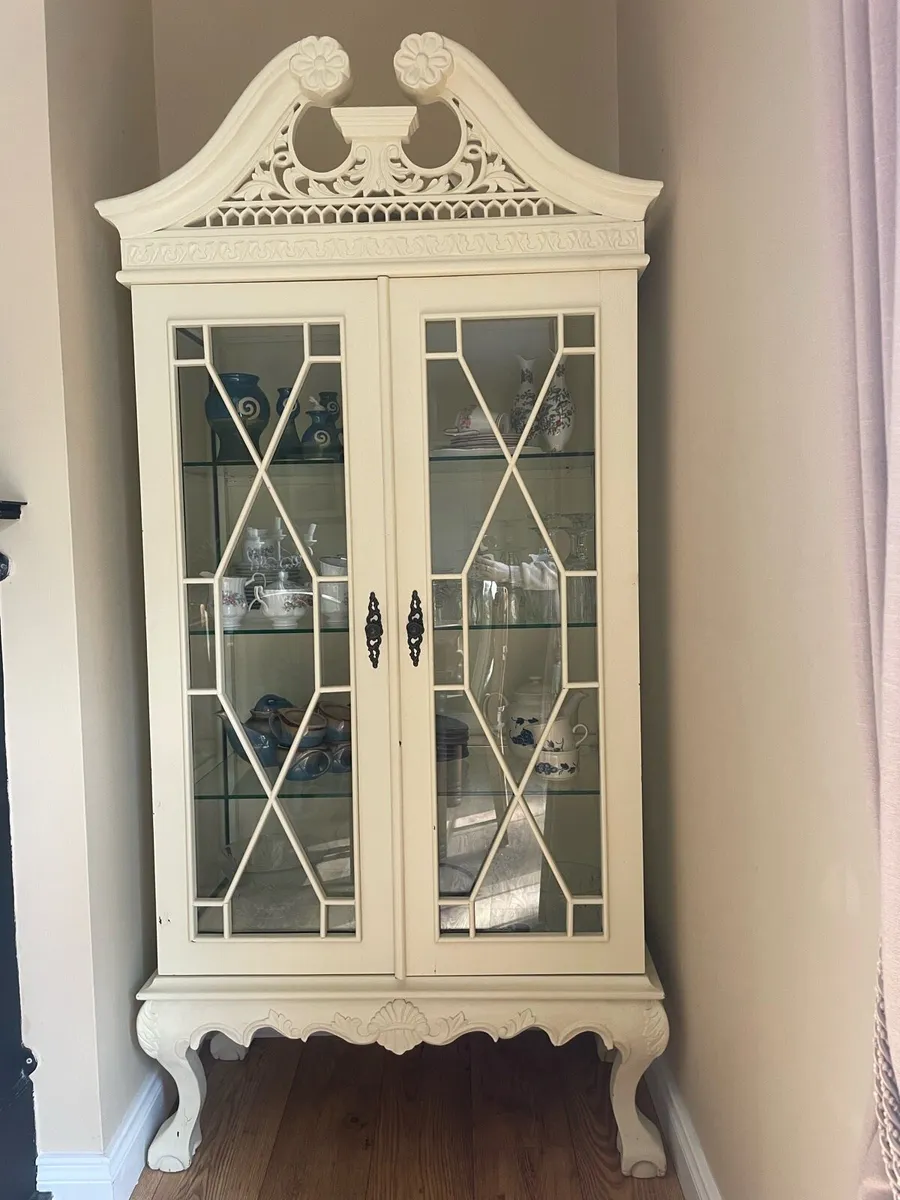 Display Cabinet