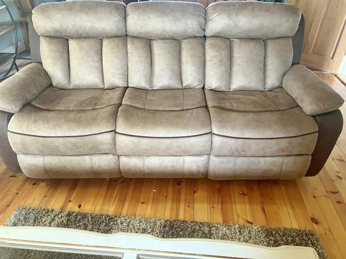 House  furniture - Image 1