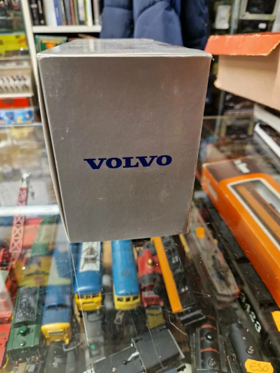 Corgi Motorart Volvo Tipper Truck 1.50 - Image 4
