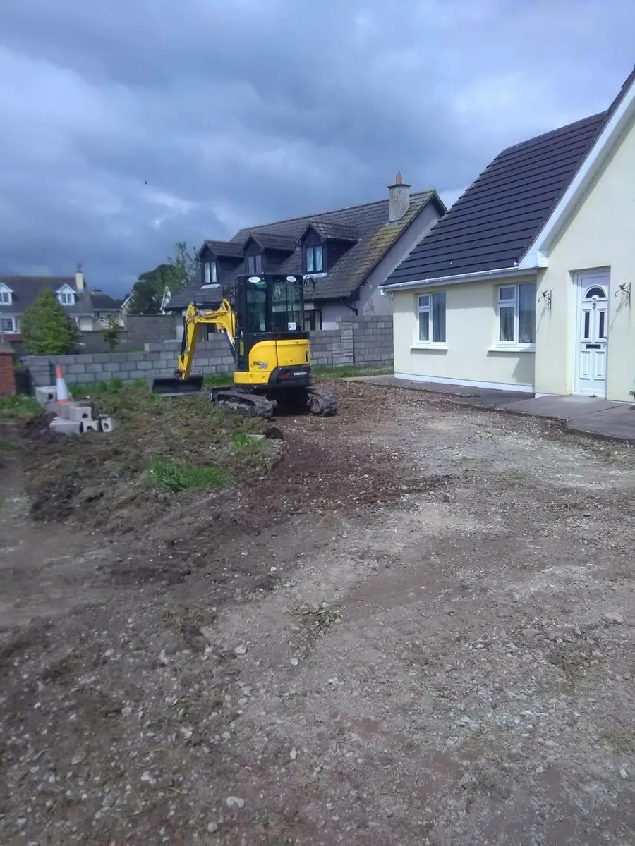 Diggers with driver's all work carried out - Image 2