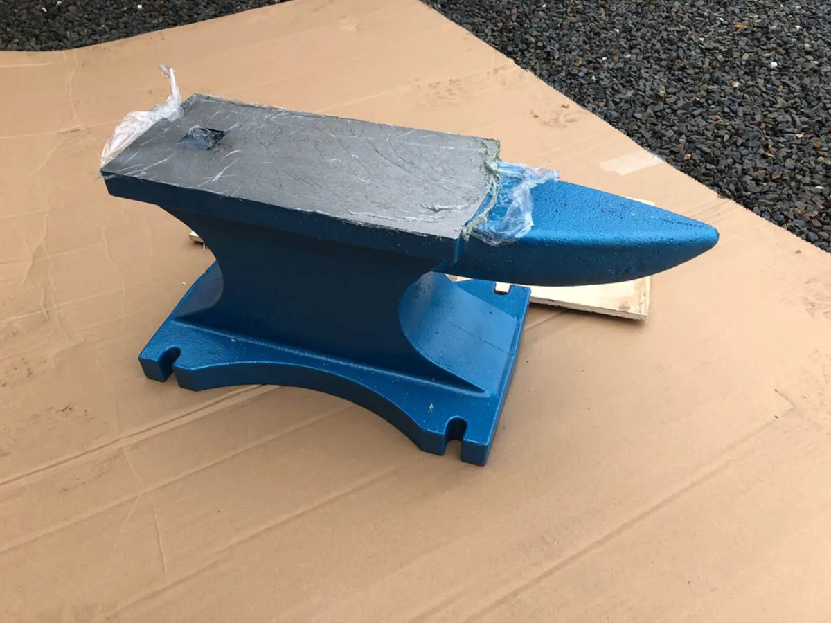 New 200Lbs Cast Iron Anvil **Online Auction** - Image 1