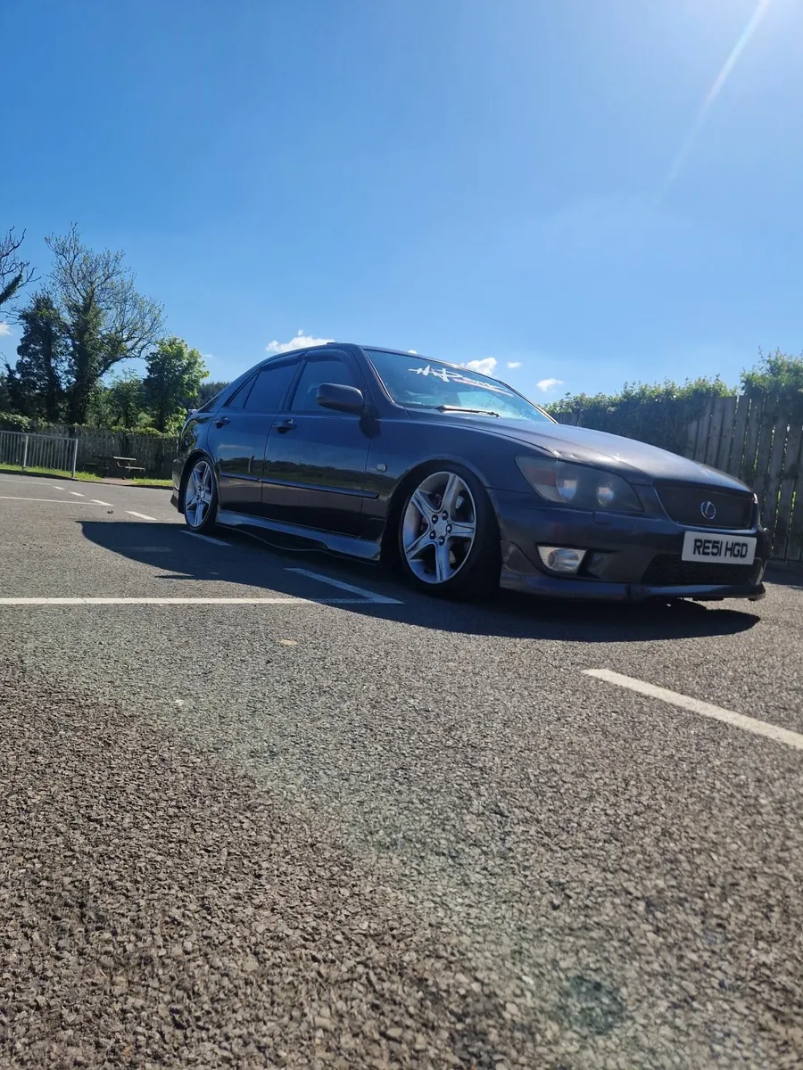 2001 Lexus is200 - Image 2