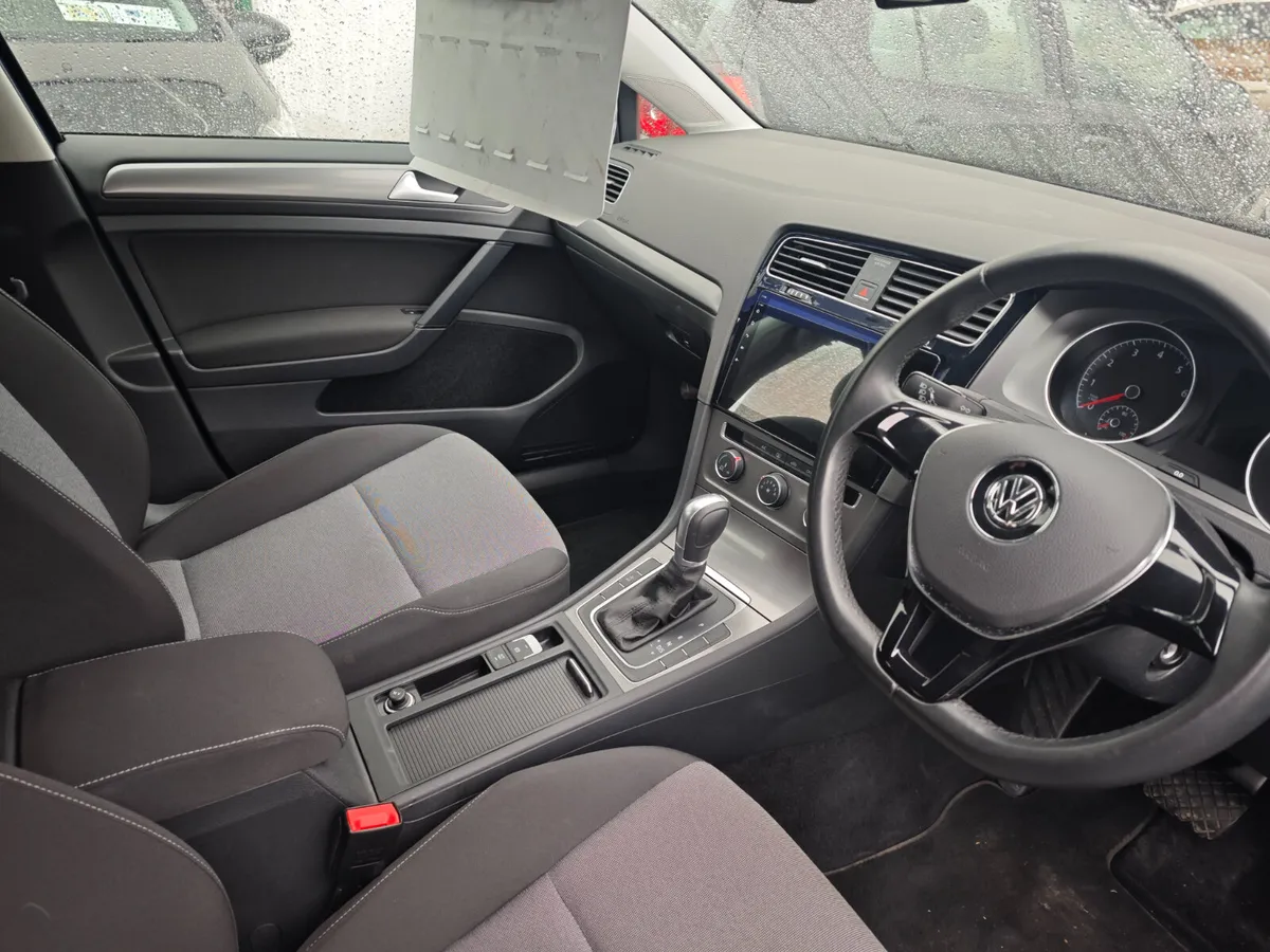 Vw golf 2016 1.2petrol Automatic 39.000km - Image 3