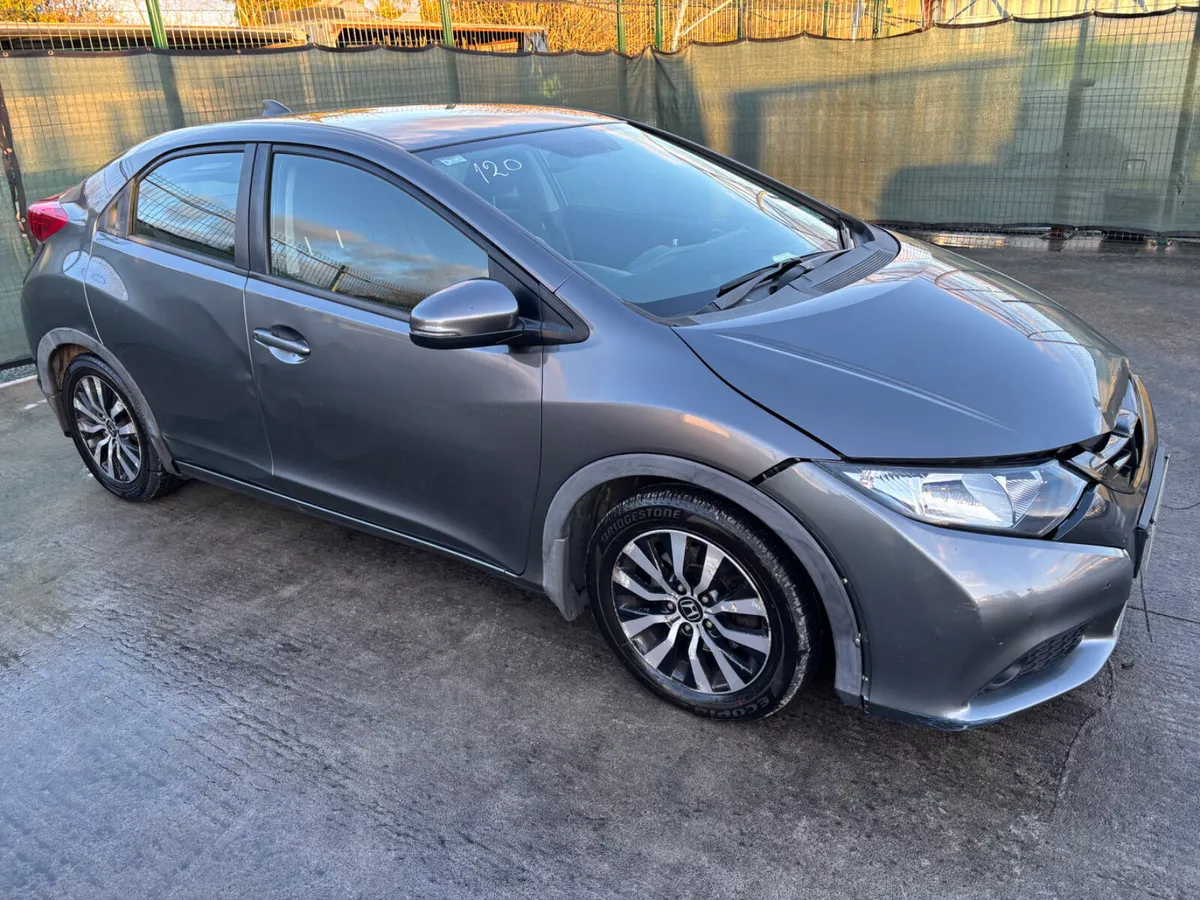 2013 Honda Civic light damage - Image 2