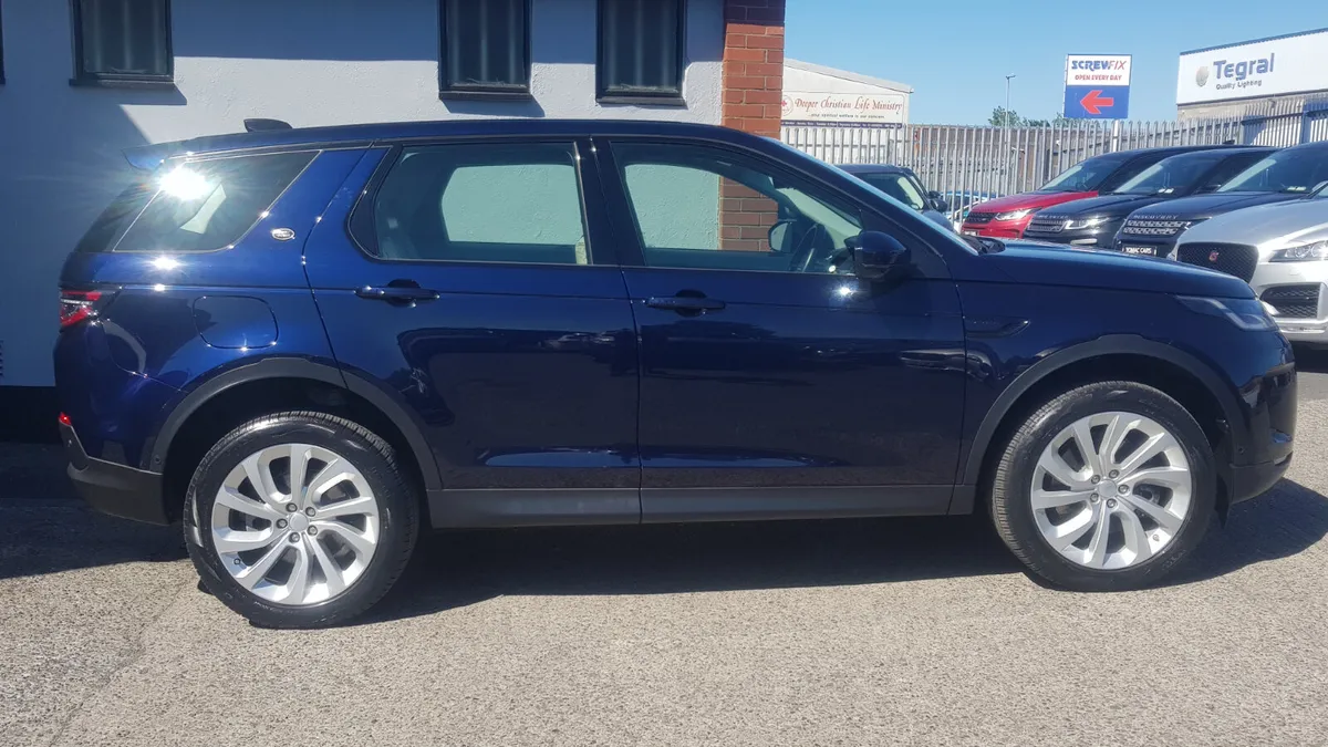 LAND ROVER DISCOVER P300e 1.5 PHEV HSE - Image 4
