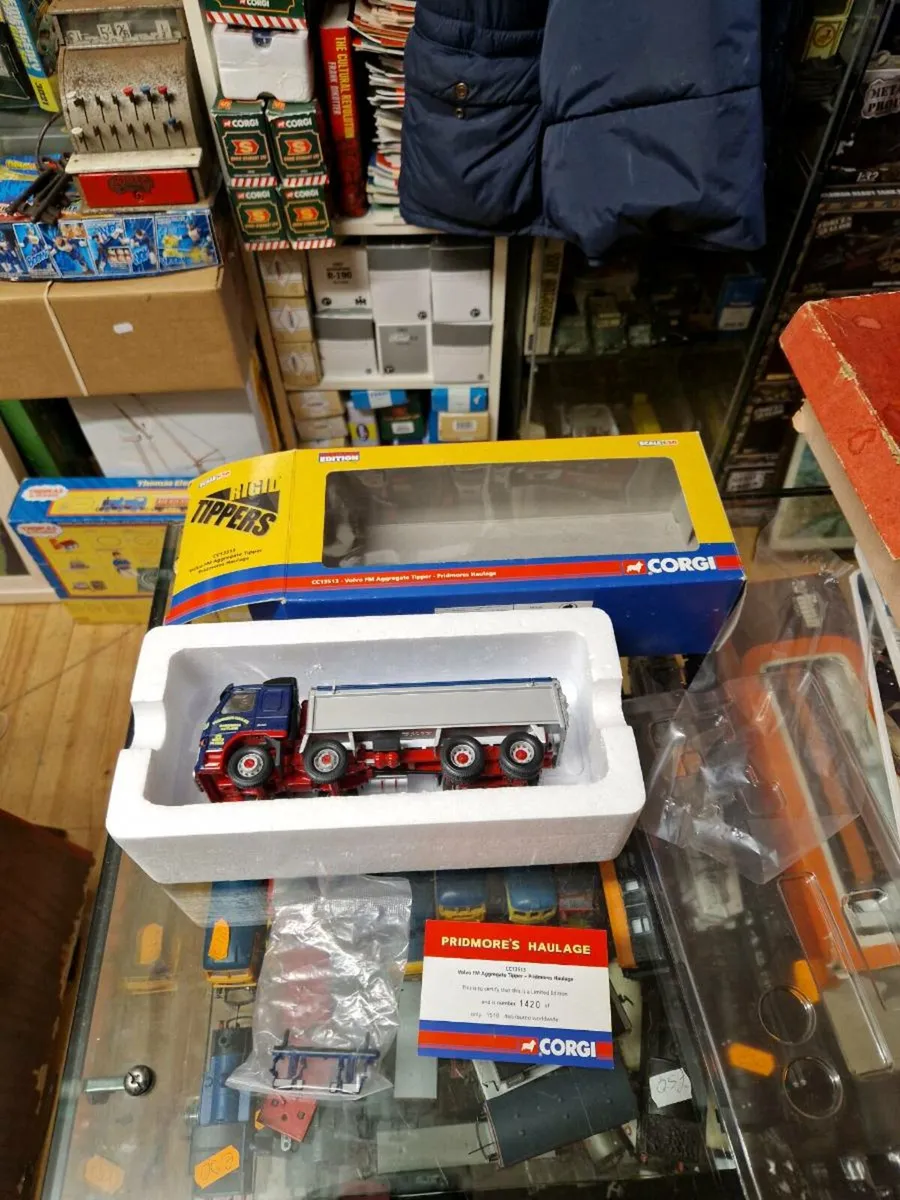 Corgi Volvo Tipper Truck - Image 1
