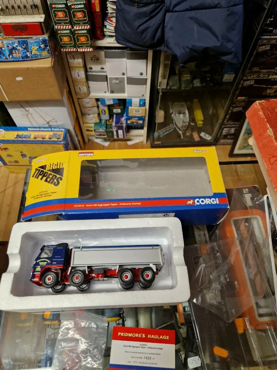 Corgi Volvo Tipper Truck - Image 2