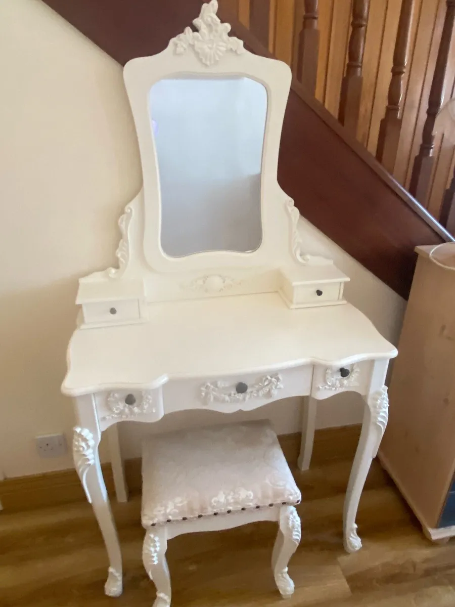 Quality Dressing Table & Stool - Image 1