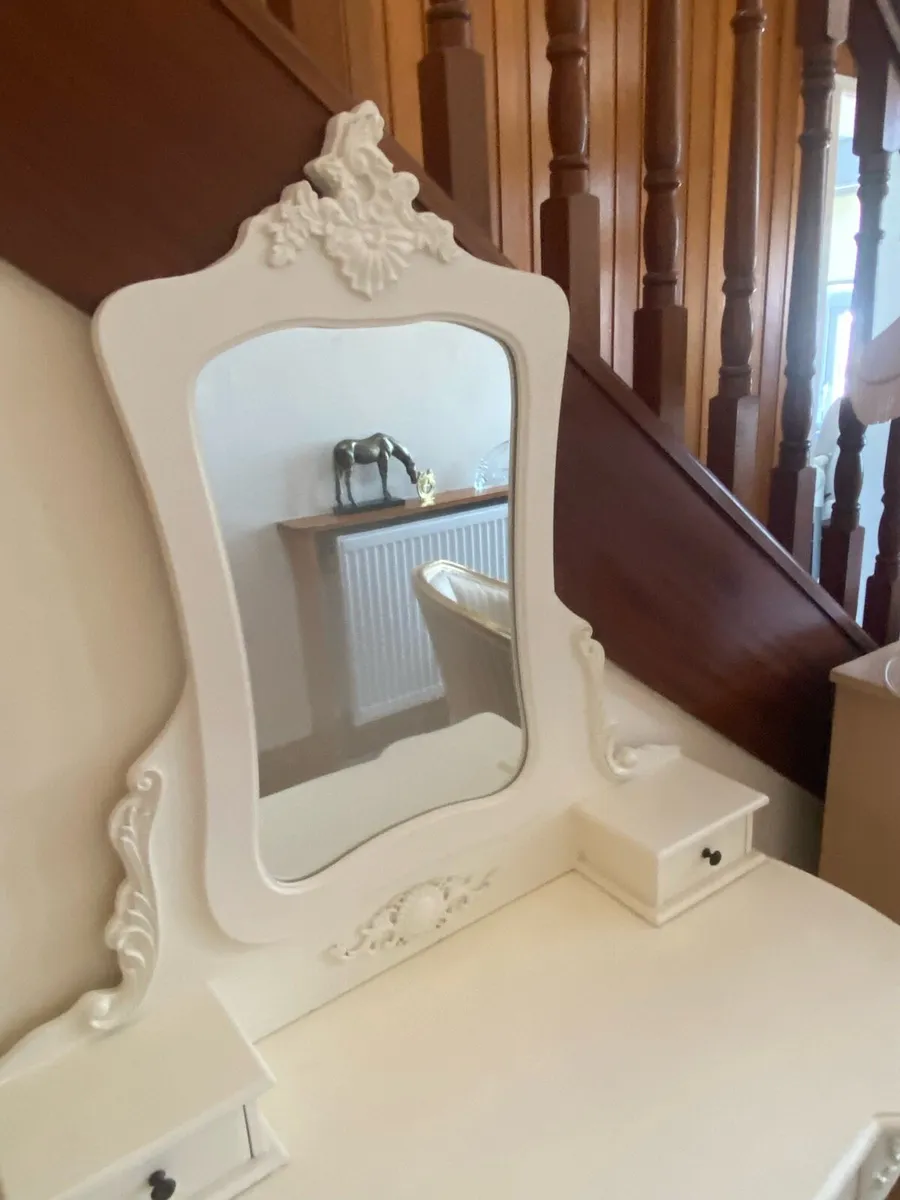 Quality Dressing Table & Stool - Image 4