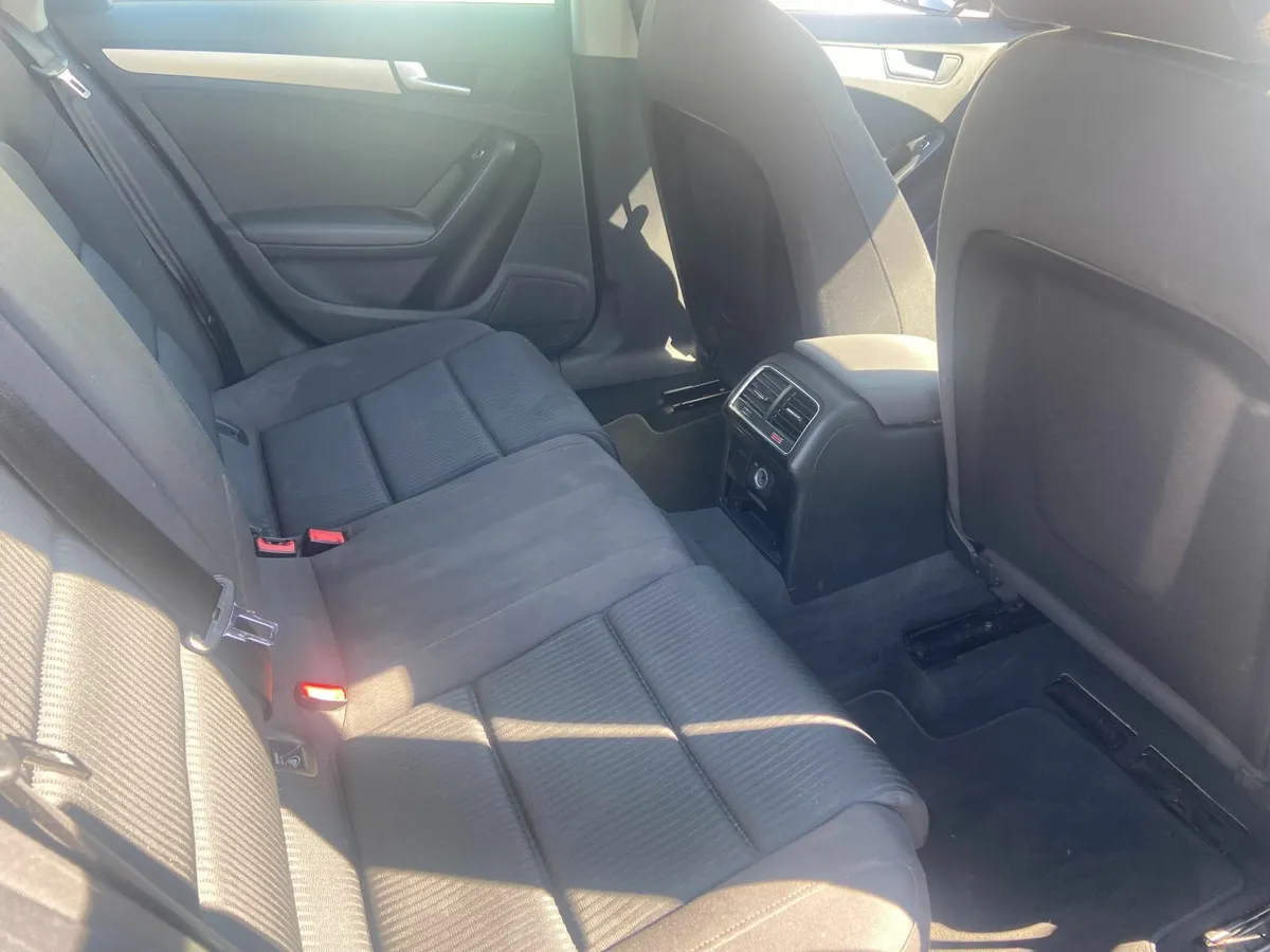 Audi A4 Estate Black 2012 Diesel - Image 4