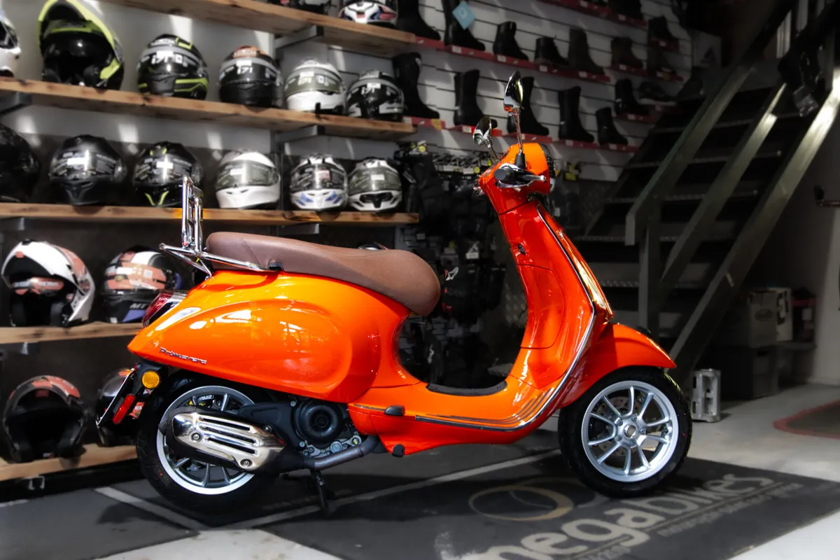 Vespa Primavera 49cc 2024 - Image 1